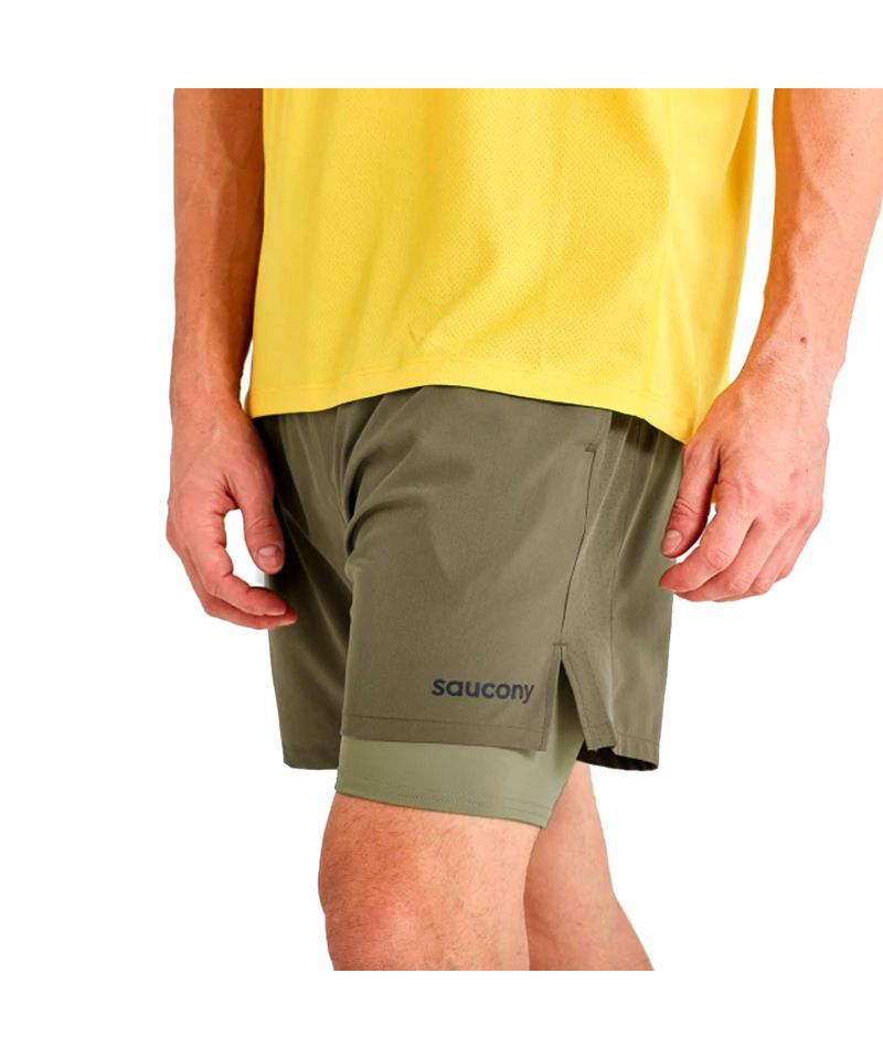 Short-Saucony-Outpace-7--2-in-1-Running-Training-Hombre-Dark-Beige-A2117335-166-2
