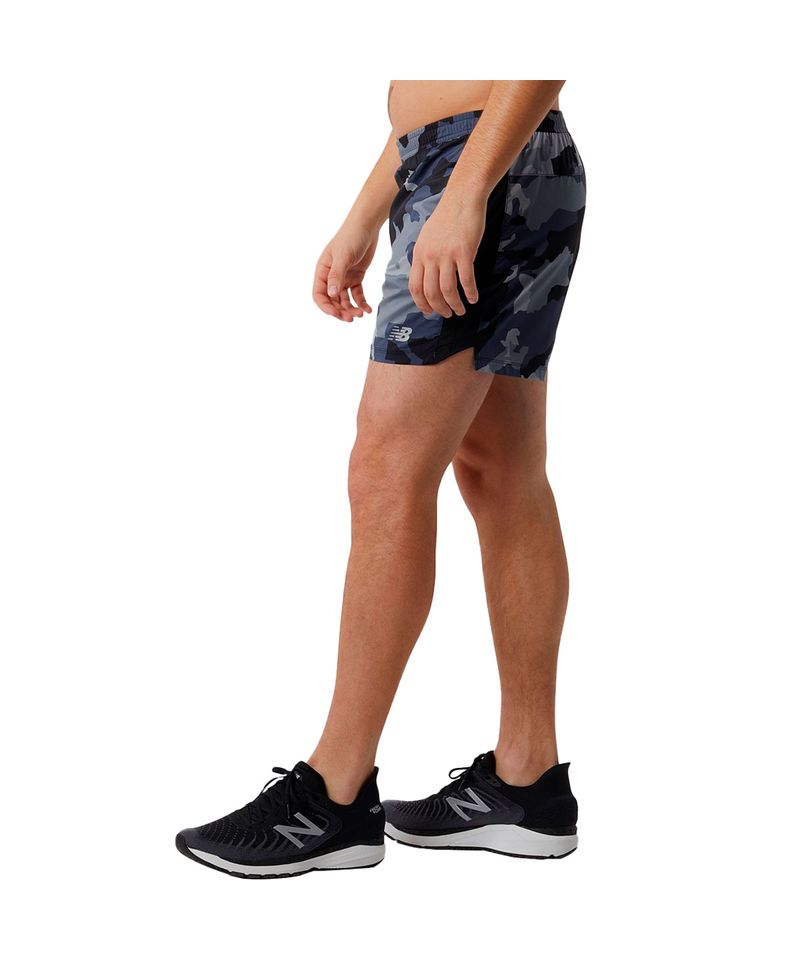 Short-New-Balance-Printed-Accelerate-5-Inch-Running-Hombre-Camuflado-Gris-MS23229-THN-1