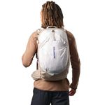 Mochila-Salomon-TrailBlazer-30L-Trekking-Urbano-Unisex-Vintage-Khaki-Glacier-C21834-2.jpg