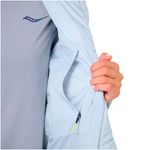 Campera-Deportiva-Saucony-Surge-Heat-Urbano-Mujer-Ice-Light-Blue-CC221834-245-6