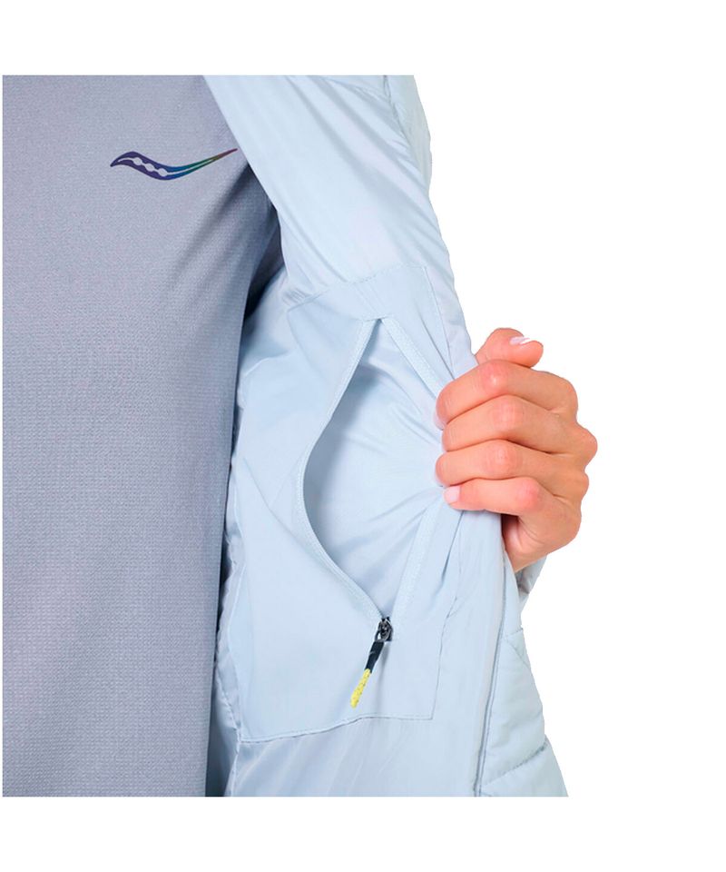 Campera-Deportiva-Saucony-Surge-Heat-Urbano-Mujer-Ice-Light-Blue-CC221834-245-6