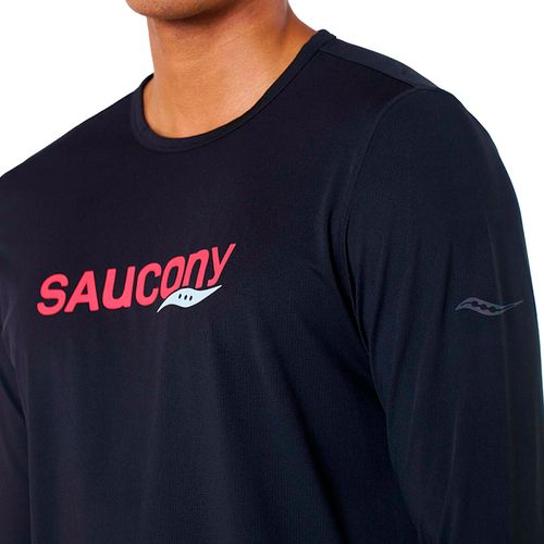 Remera Manga Larga Saucony Stopwatch Graphic Hombre