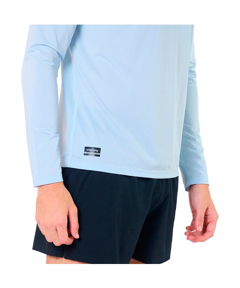 Remera-Manga-Larga-Saucony-Stopwatch-Graphic-Running-Hombre-Ice-Light-Blue-37121379-245-2
